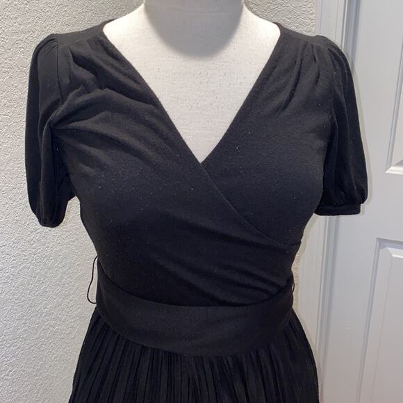 LOFT Black Midi Dress Pleated Skirt w/ Belt Sz 2 Polyester Stretch V-neck - Picture 2 of 13